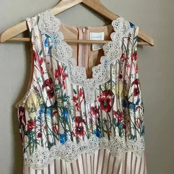 Foxiedox Meadow Floral Stripe Mini‎ Dress - Picture 7 of 15